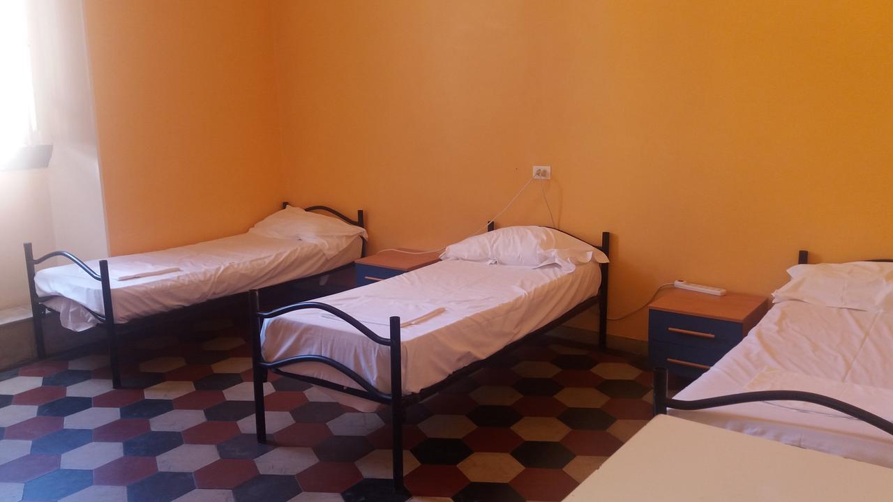 Youth Meeting Home Florencia Exterior foto